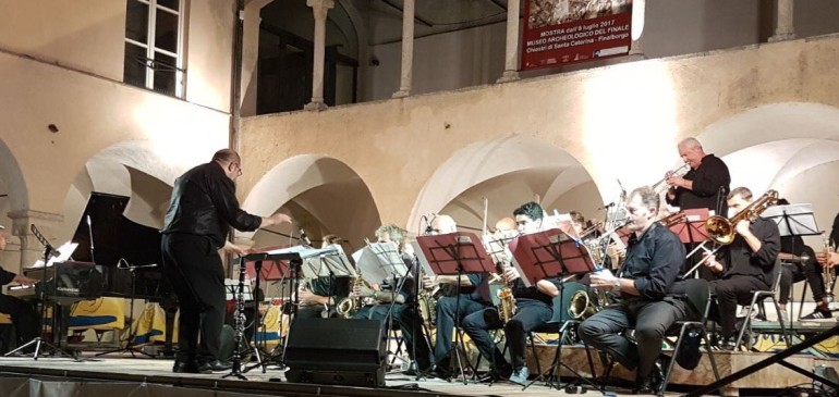 VER1BIGBAND